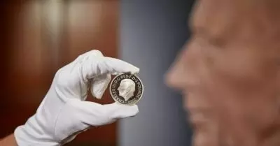 New coins with portrait of King Charles III unveiled in UK