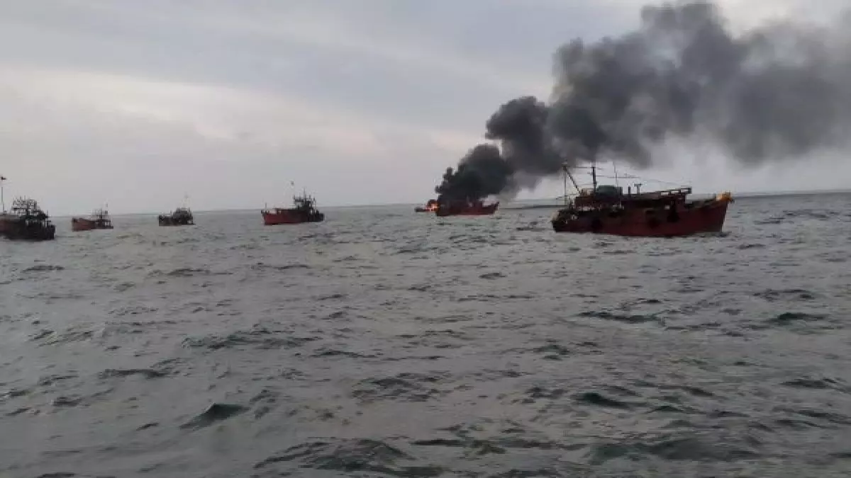 10 fishermen had a narrow escape mid-sea after boat caught fire off Odisha coast