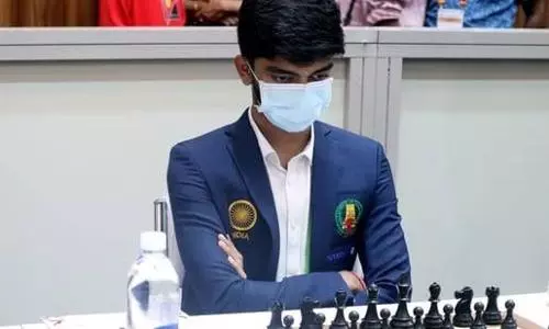 16-year-old Indian GM D Gukesh beats Magnus Carlsen in Aimchess Rapid chess