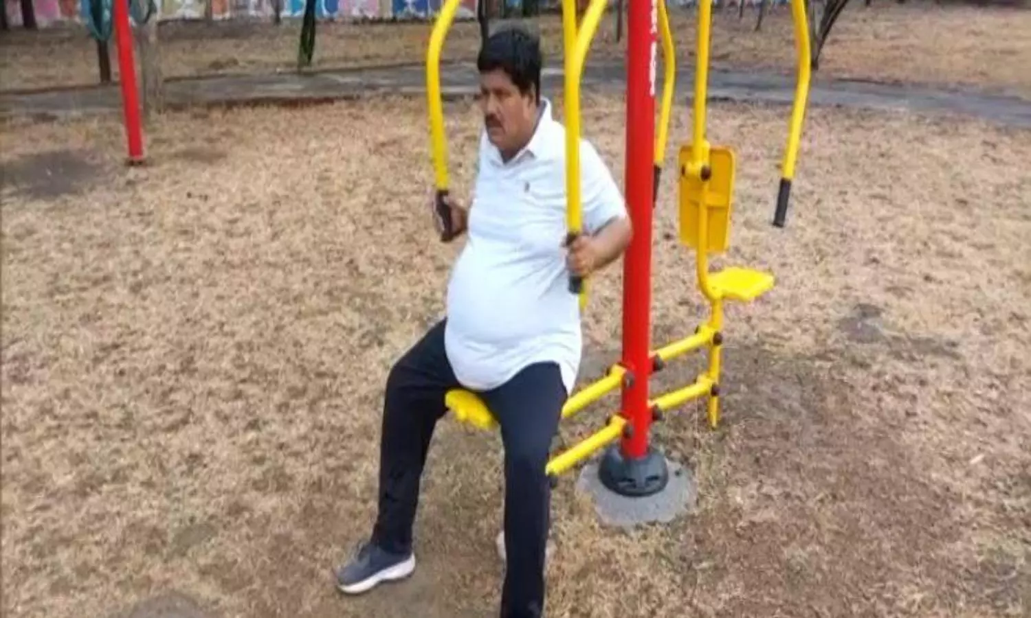 BJP MP takes up Gadkaris challenge, claims he shed 32 Kg