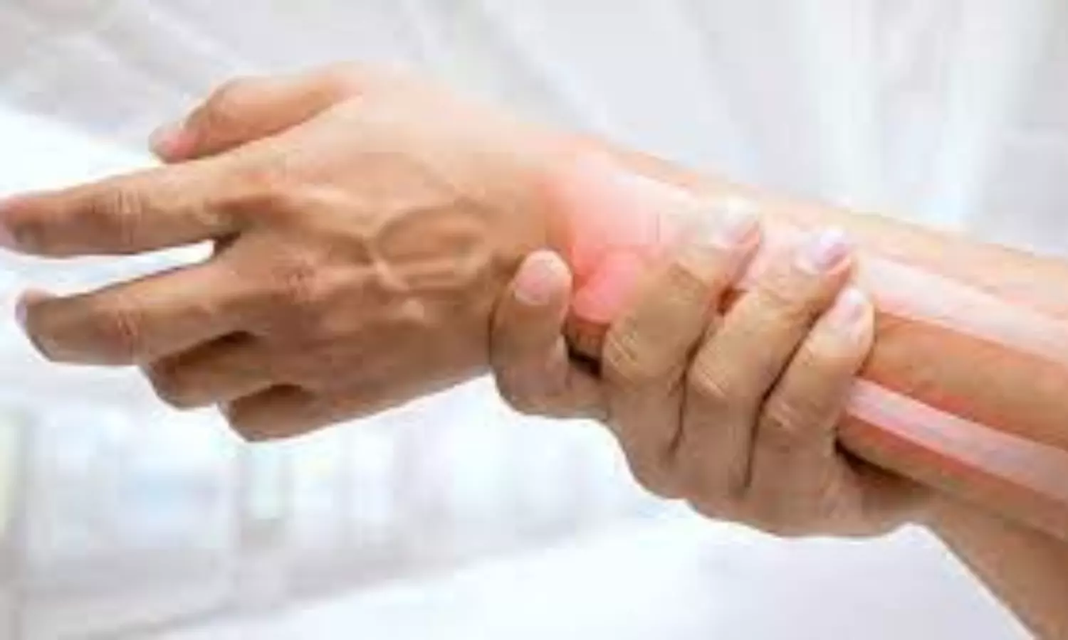 Tobacco consumption makes bones susceptible to fractures: Study