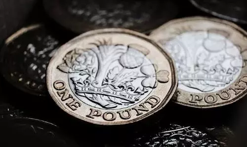UK pound gains after Liz Truss announces resignation as PM