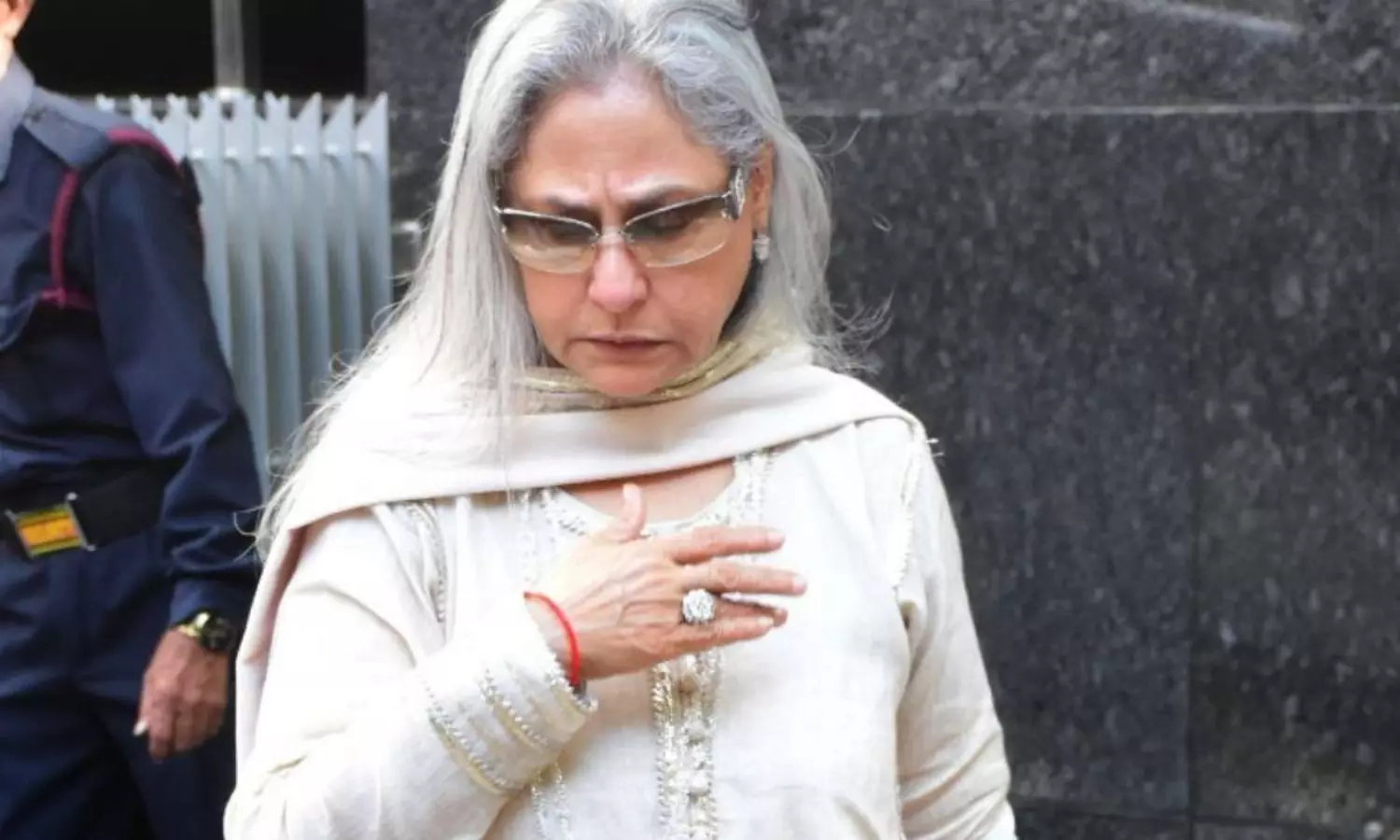 Jaya Bachchan says she hates and despises the media