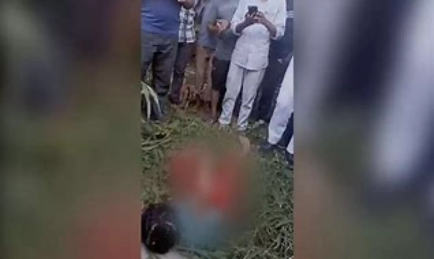 Bloodied girl with injuries seeks help as people go on filming her