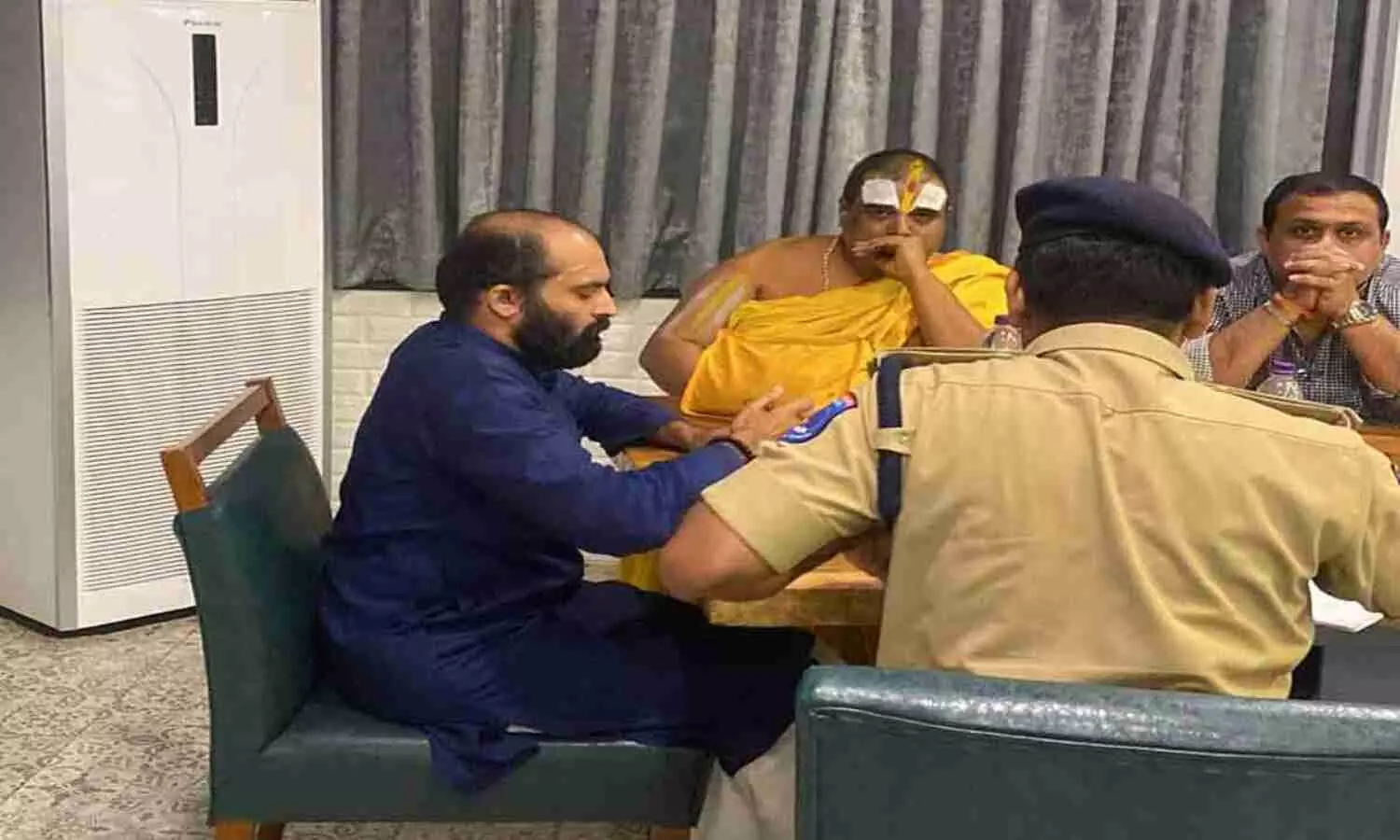 Alleged BJP agents caught while bribing TRS MLAs released on court order