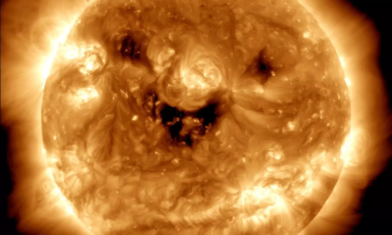 Sun is smiling, NASA captures an image