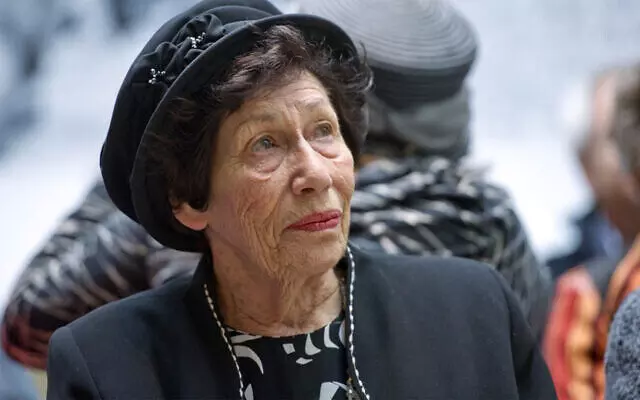 Hannah Goslar, Anne Franks friend and Holocaust survivor dies at 93