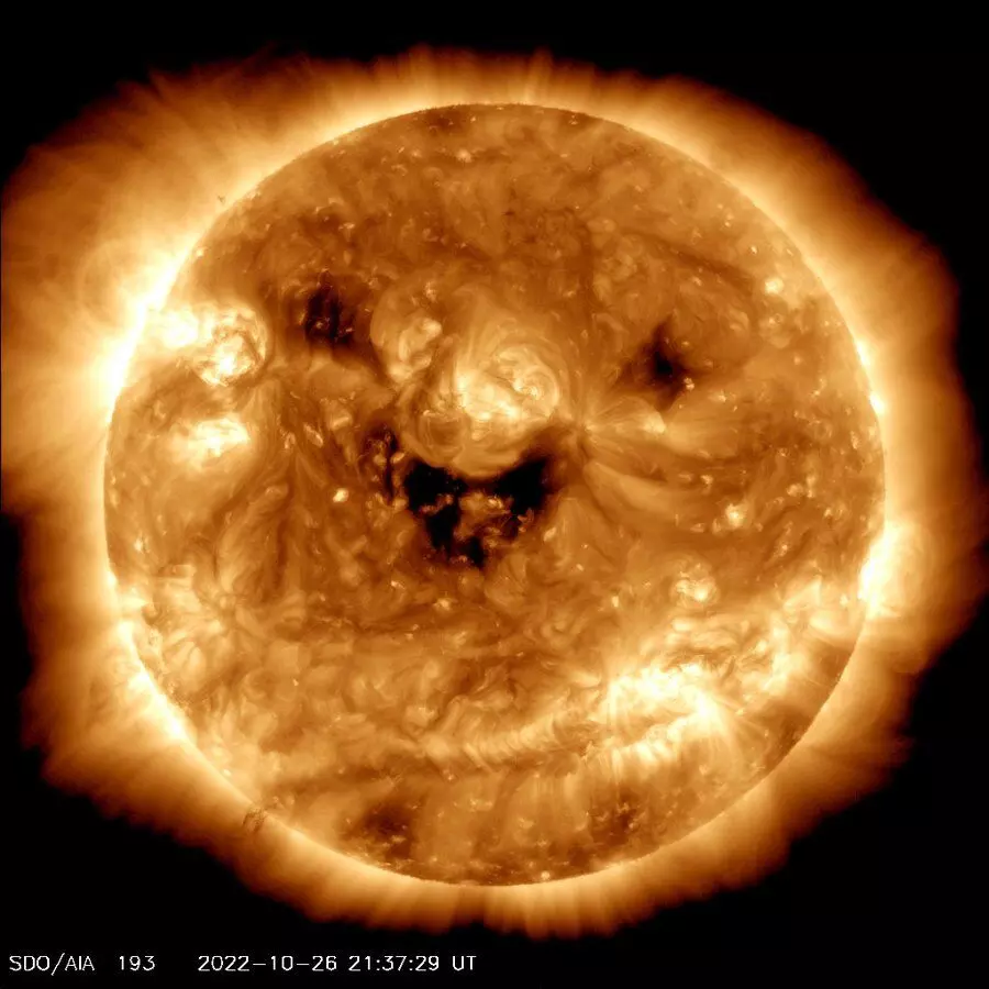 Sun is smiling, NASA captures an image