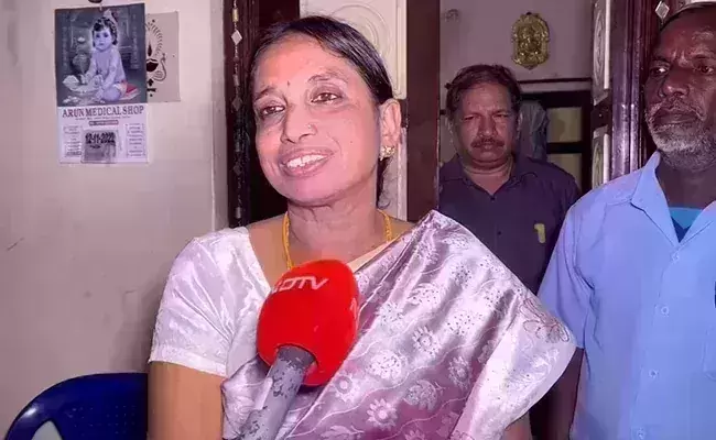 Priyanka Gandhi asked me about her fathers killing, she cried.. she was an angel: Nalini Sriharan