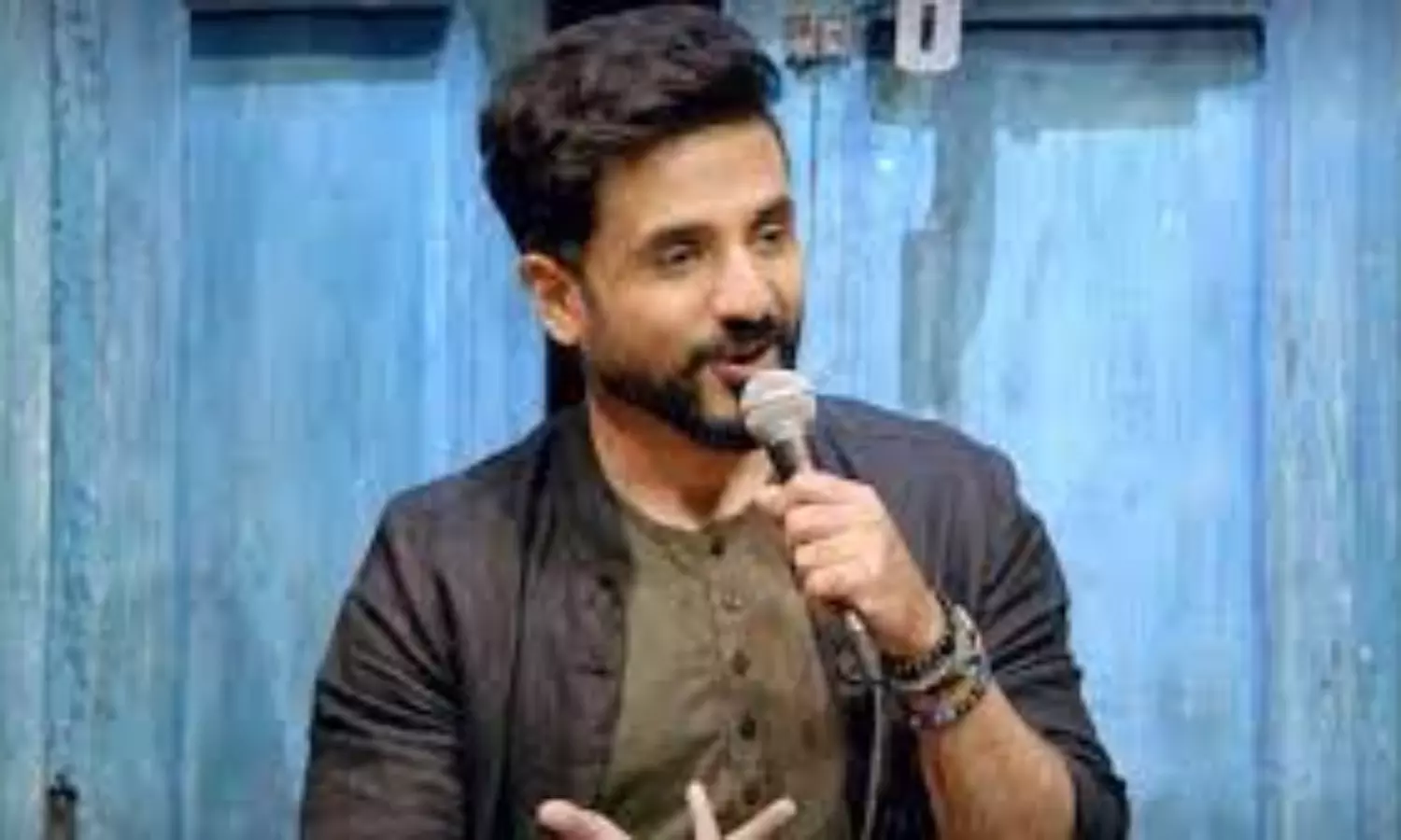 Comedian Vir Das show cancelled after Right Wing protest in Hyderabad