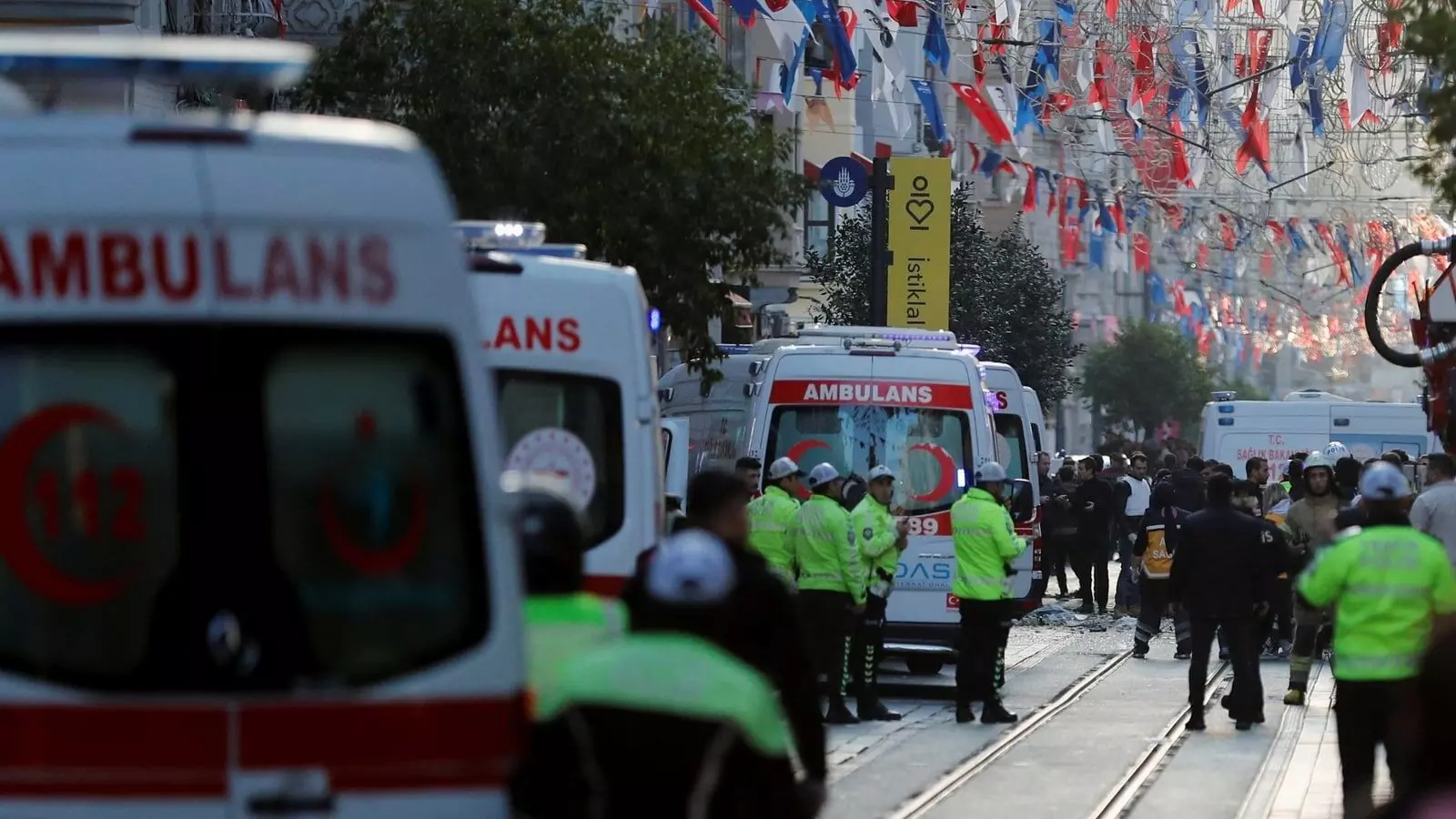 Blast in Istanbul kill six inuring many, Turkey remains stunned