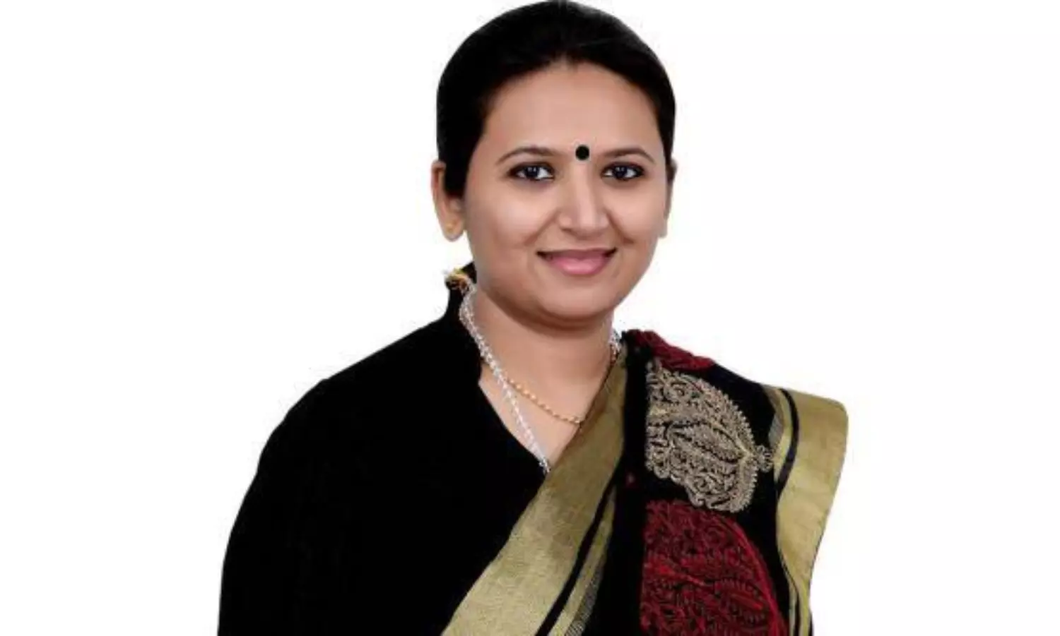 Ex-BJP leader Reshma Patel leaves NCP; joins AAP