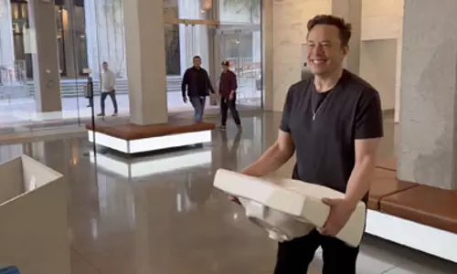 Twitter employees walk out as Elon Musk continued speaking: report