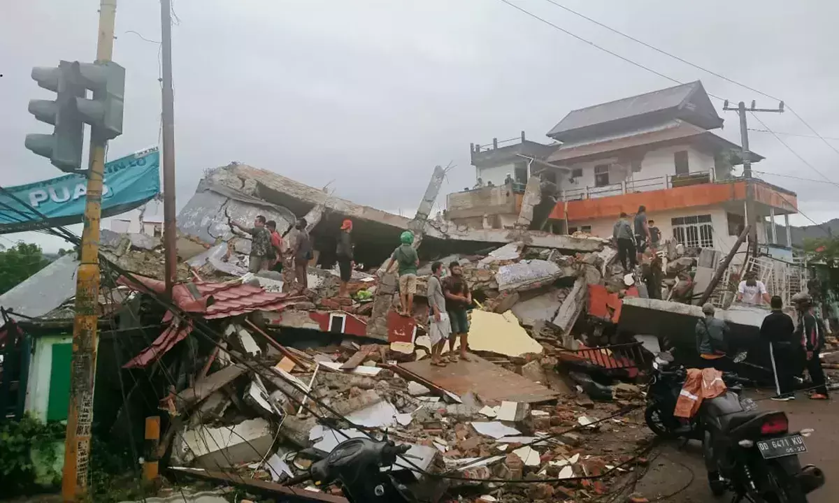 Indonesia earthquake: 44 dead and 300 injured, Still counting