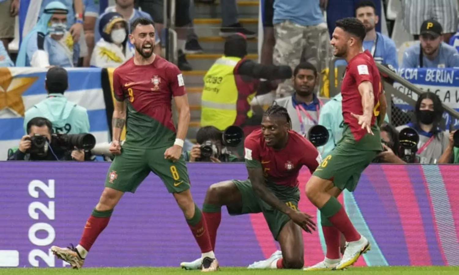 3rd team into knockouts as Portugal defeats Uruguay 2-0