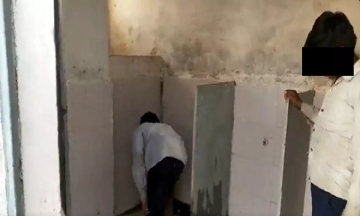 TN headmistress held for making students from SC community clean toilet