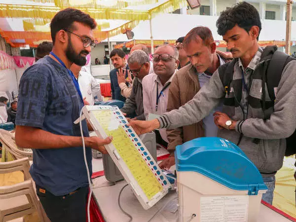 Low voter turnout in Gujarat, Election Commission criticises urban apathy