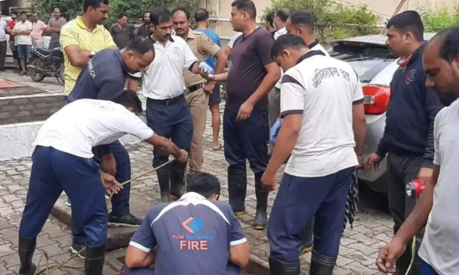 Two dead while cleaning underground chamber in Navi Mumbai