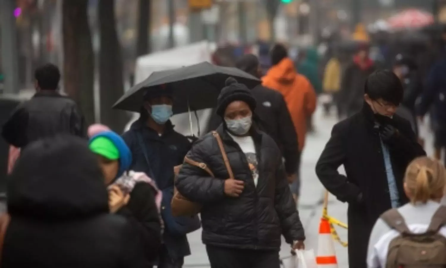 Wearing masks for longer periods hinders cognitive performance: study