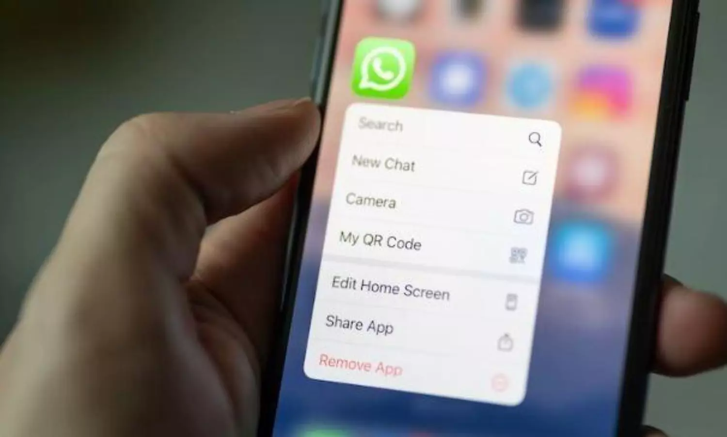 WhatsApp with feature enabling users find groups by contact name