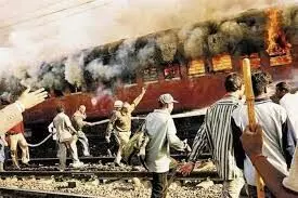 Gujarat to press death penalty on Godhra train burning convicts