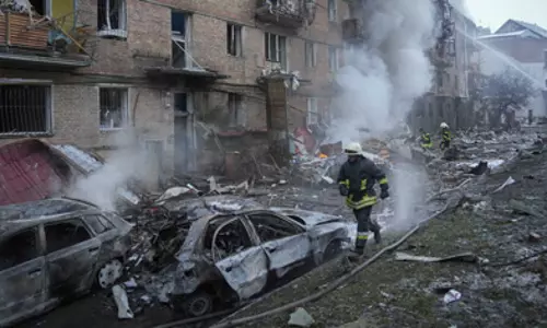 Russia attacks Ukraines capital, water supply hit, metro stopped