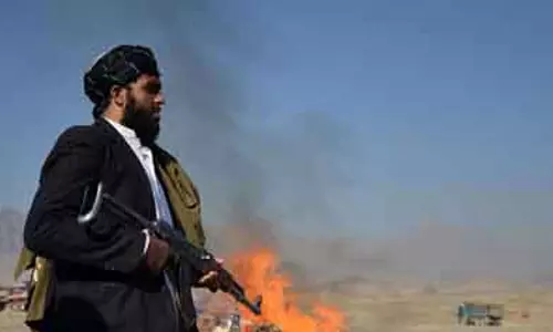 Taliban militants seize police station in Pakistan, take hostages