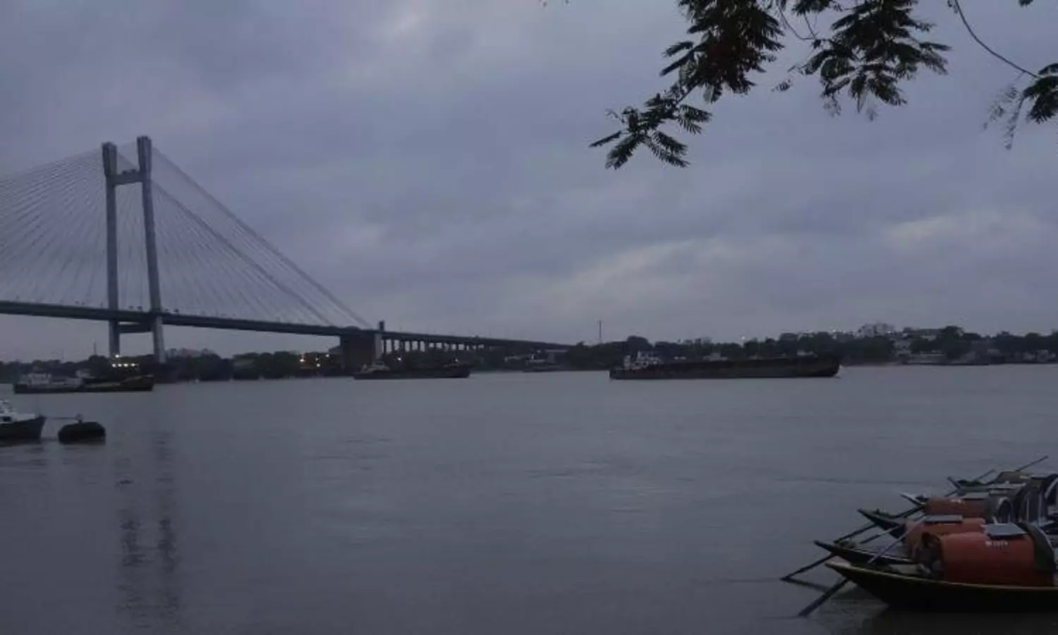 45-sec experience for passengers in Indias first underwater tunnel in W Bengal