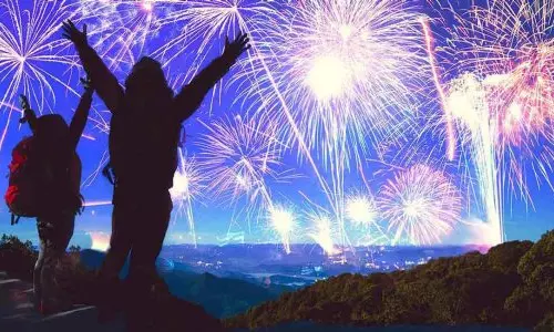 New Year celebrations light up skies across the world