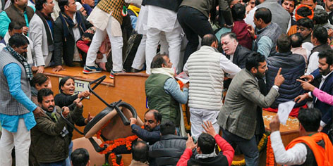 Delhi Mayor polls put off following AAP-BJP clash Delhi Mayor polls put off following AAP-BJP clash