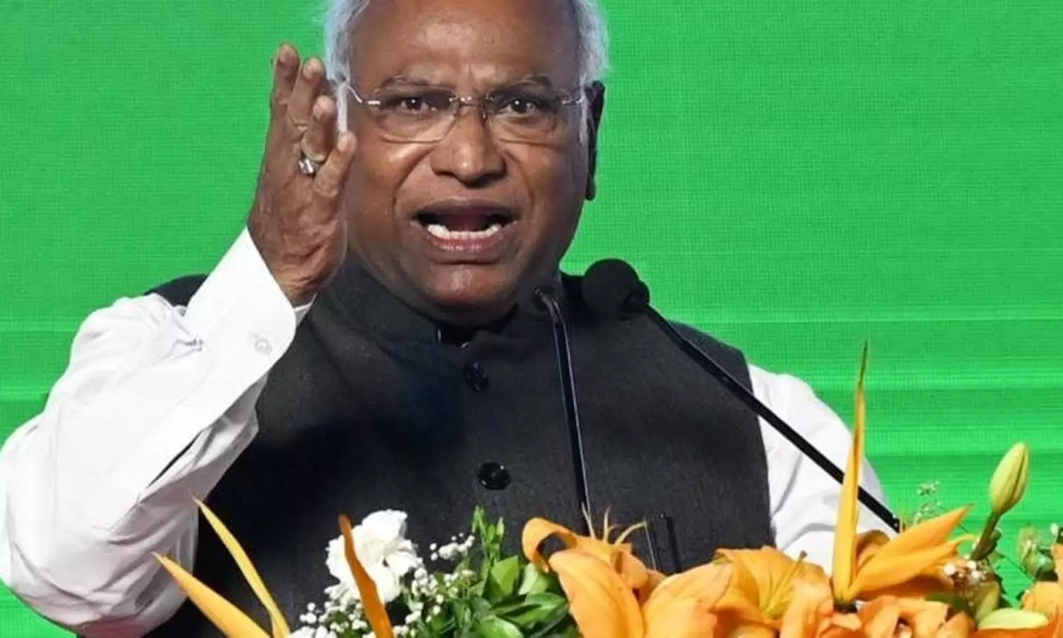 Congress leader accuses BJP of using governors as karyakartas