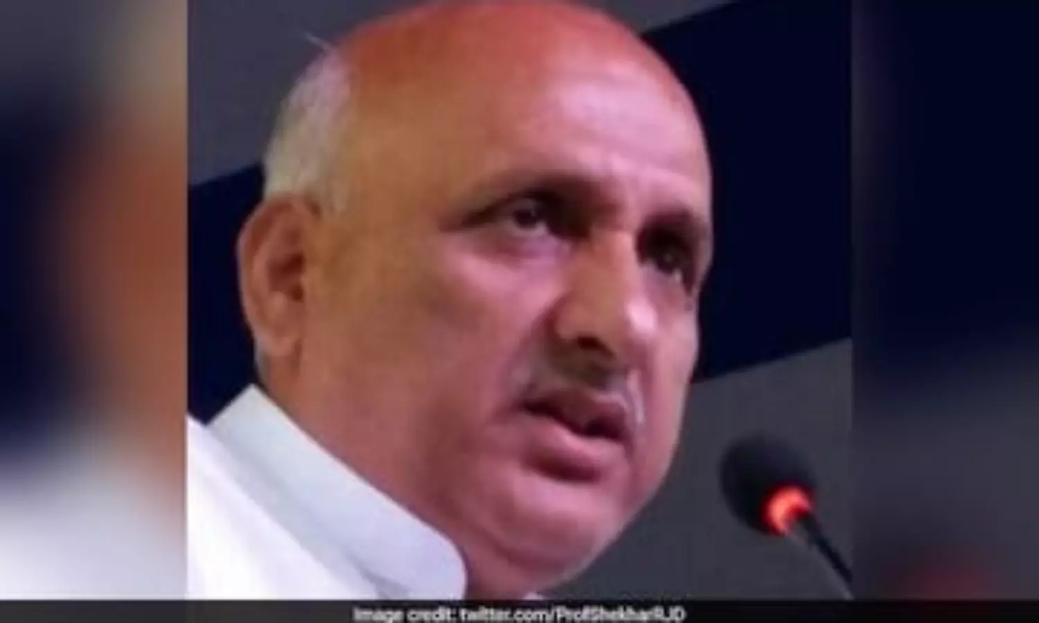 10cr reward announced by Ayodhya seer on the tongue of  Bihar Minister for controversial remark