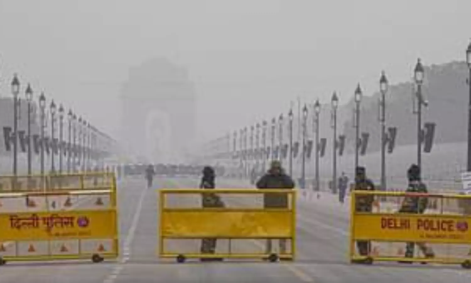 Intensifying cold wave; frigid winds whip plains in north India