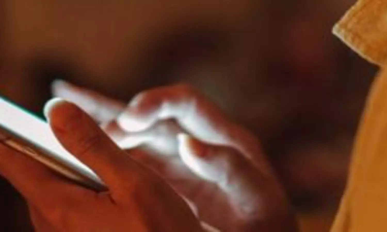 Madhya Pradesh HC states forwarding message on WhatsApp group not grounds for action