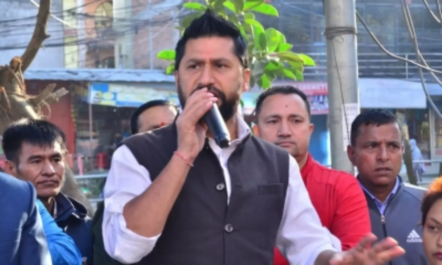 Home Minister of Nepal loses citizenship dispute