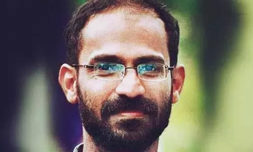 Siddique  Kappan finally walks out of jail