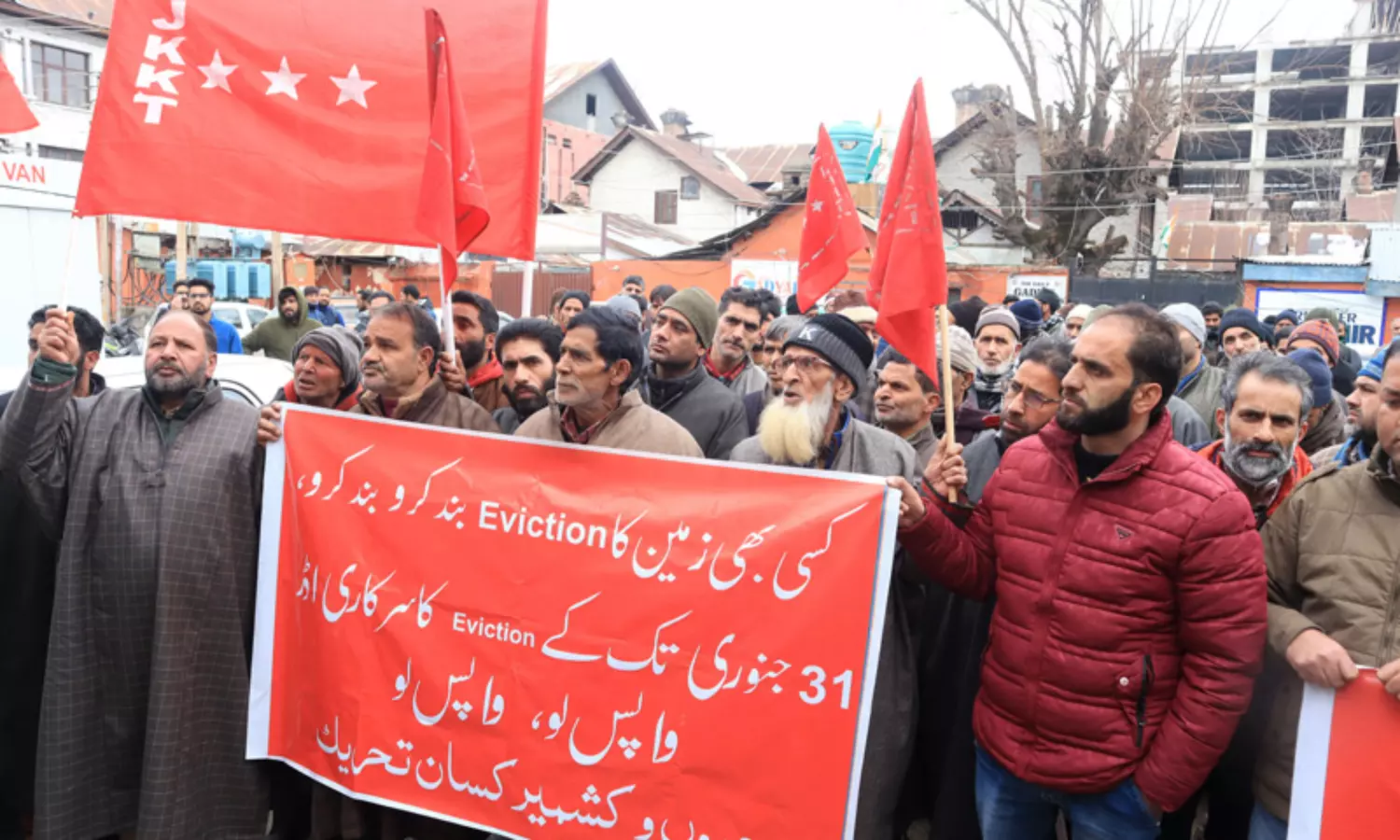 Protests in Srinagars Maisuma against eviction drive