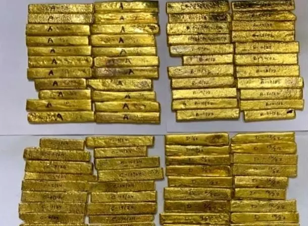 DRI seizes 24.4 kg gold worth Rs 14 cr, arrests 8 from near Bdesh border DRI seizes 24.4 kg gold worth Rs 14 cr, arrests 8 from near Bdesh border