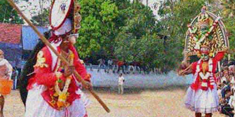 Police cannot insist on politically neutral colours for temple festivals: Kerala HC