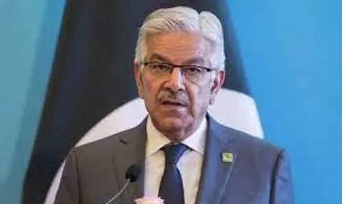 Pak defence minister