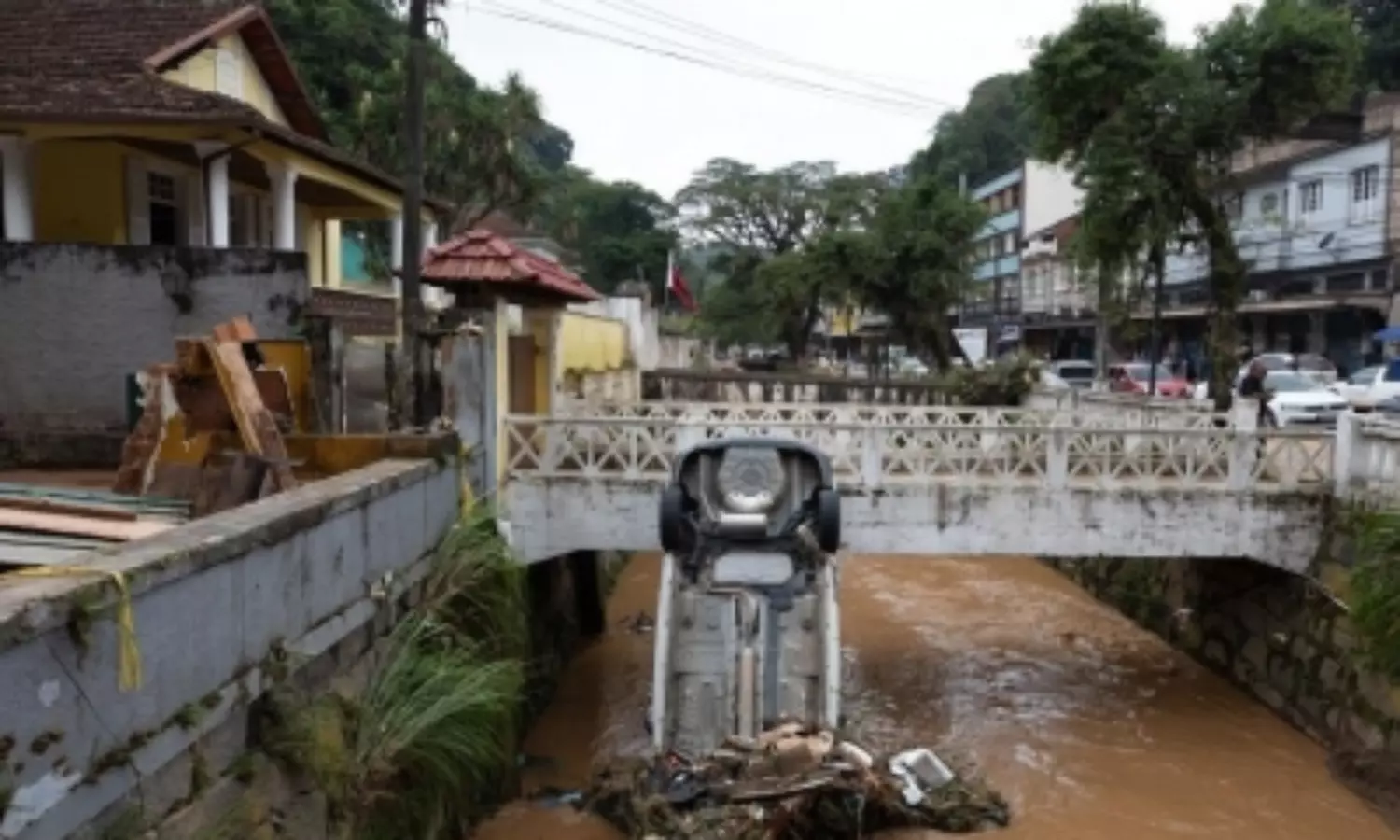 44 dead after landslides on Brazilian coast