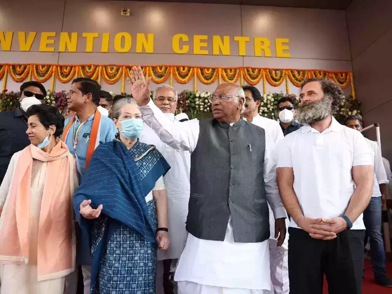 Three resolutions to be taken up at Congress plenary session today