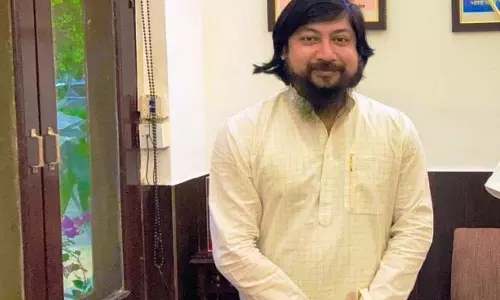 Union ministers convoy gets stoned in Cooch Behar