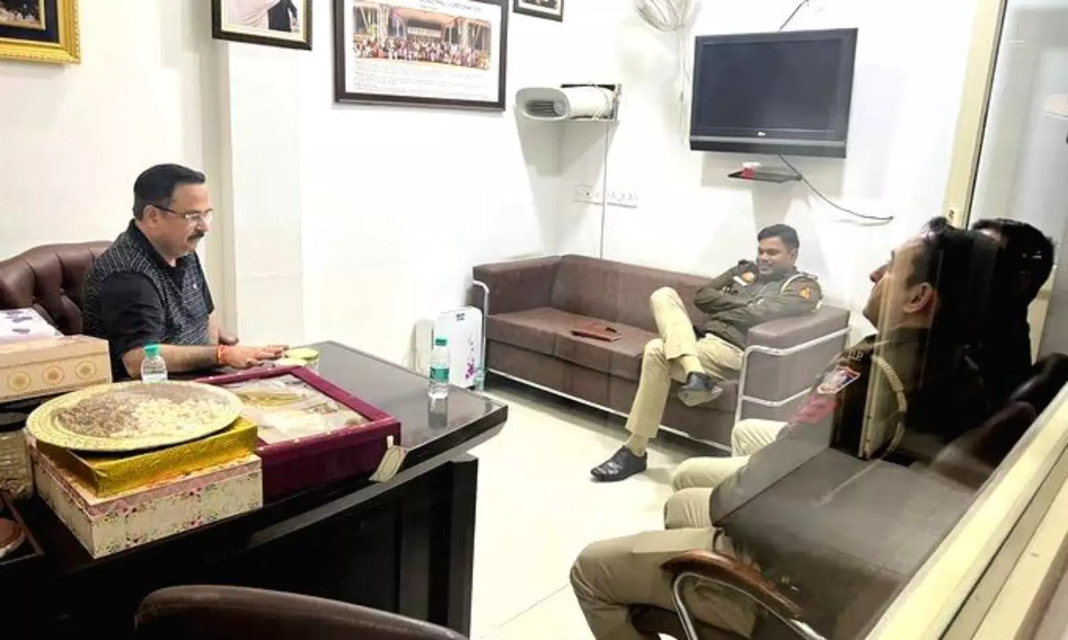 We have been put under house arrest by Delhi Police, claim AAP leaders