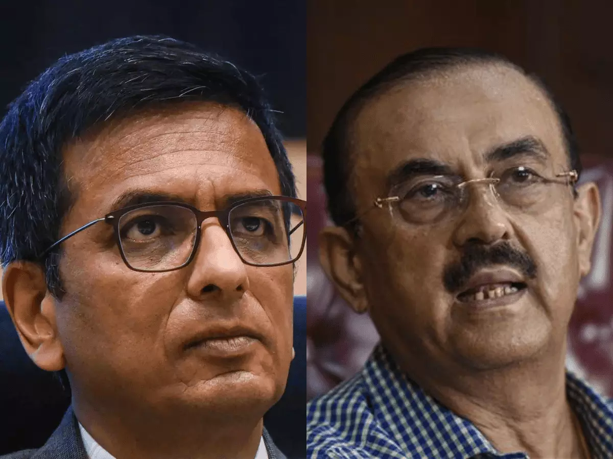 Dont threaten the Chief Justice, heated exchanges between CJI, SCBA president
