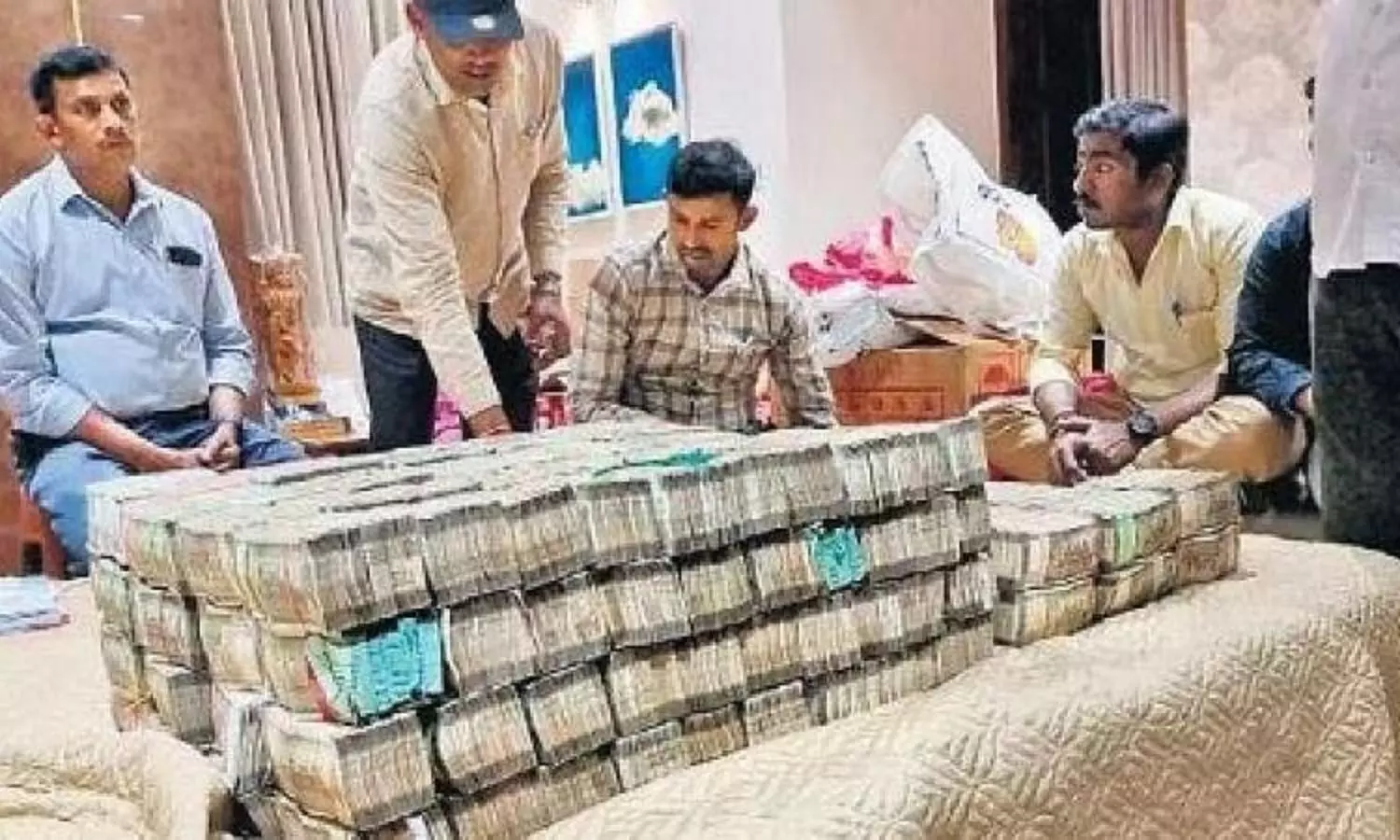 Karnataka BJP MLA on run as officials confiscate Rs 8 crore from sons home