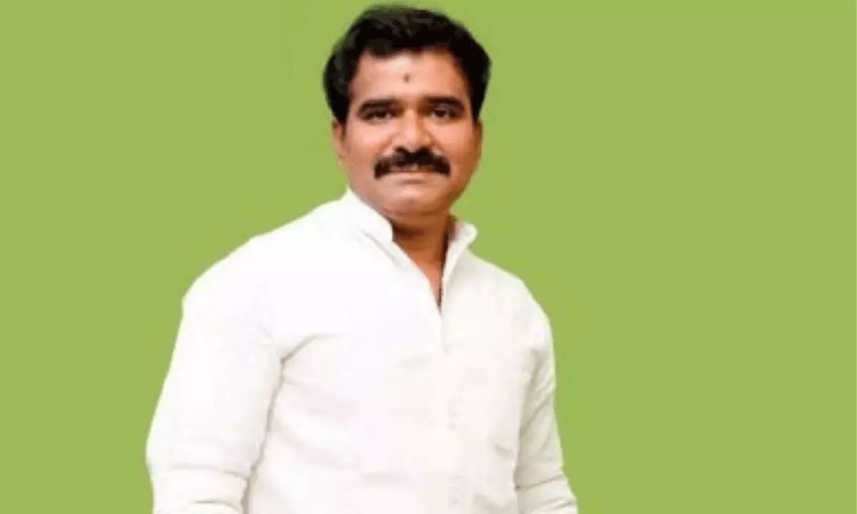 BJPs Tamil Nadu  IT cell chief joins AIADMK