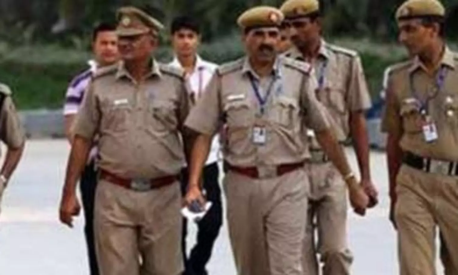 IAS officer thrashed by a group during inspection in a Gujarat village