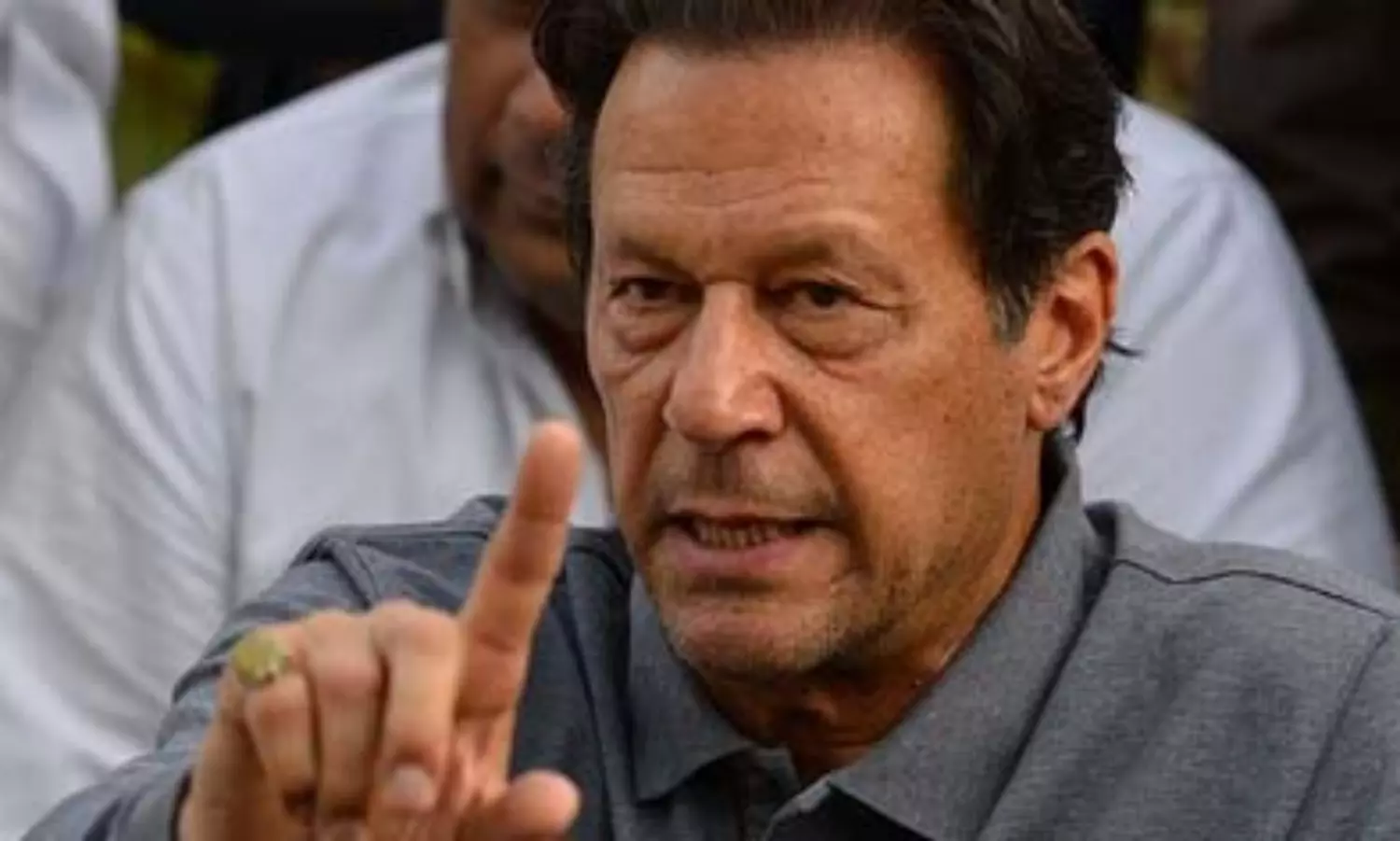 Police rushing to arrest former Pak PM Imran Khan today, tension likely