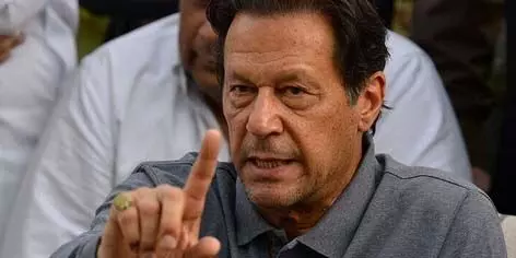 Police rushing to arrest former Pak PM Imran Khan today, tension likely